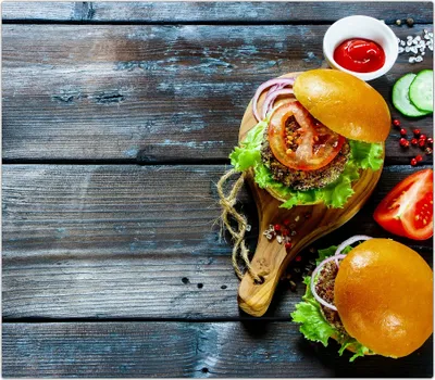 Produktbild von Spritzschutz Herdabdeckplatte Schneidebrett aus Glas Veggieburger 1-Teilig (60x52cm)