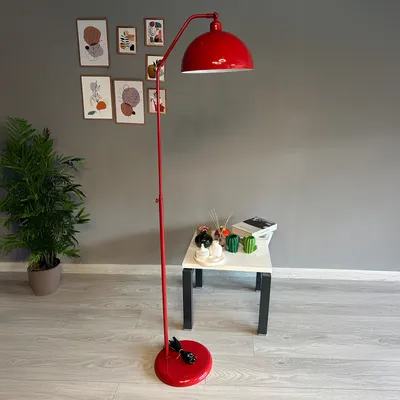 Produktbild von Moderne Stehlampe aus Metall mit E27, Verstellbarer Lampenschirm