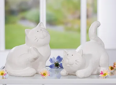 Imagen del producto de Figura de gato, "Sammy", porcelana, blanco, L. 14 cm, An. 17 cm, Alt. 17.5 cm. 58900. 4063387589007. 2 unidades (variedad de 2)