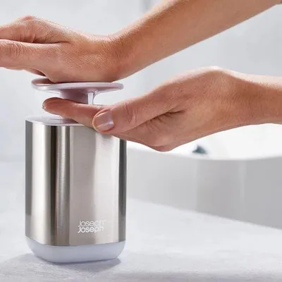 Obrázok produktu pre Kúpeľňový stolík z bieleho kovu s rozprašovačom