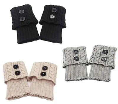 Produktbild von 3 Paar kurze Damen-Stiefelsocken, gehäkelte Stulpen, Beinstulpen – Schwarz + Hellgrau + Beige