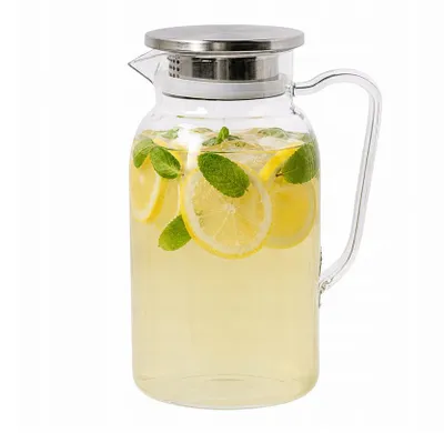 Produktbild von Wasserkaraffe 1,5L mit Deckel Kunststoff Saftkanne Limonadenkrug Spülmaschinenfest Transparent Pitcher mit Ergonomischem Griff Ausgießer Leicht Bruchs