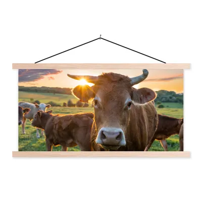 Obrázek produktu pro MuchoWow® Textilní plakát - Krávy - Slunce - Louka - Venkov - 60x30cm - S hnědými lamelami