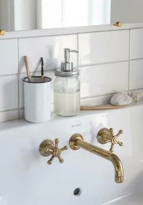 Produktbild von Traumschöner Emaille Zahnputzbecher LEVIN im Landhausstil
