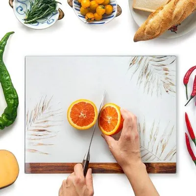 Imagen del producto de Placa protectora de vidrio para encimeras de 40x30 cm. Protección para superficies de cocina, duradera e higiénica. Resistente a los arañazos y al calor. Placa protectora de cocina fácil de limpiar, para mayor comodidad en la cocina