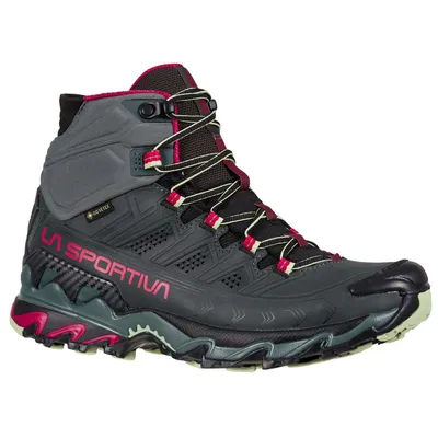Damen-Wanderschuh "Ultra Raptor II Mid Leather Woman GTX" von La Sportiva in Grau mit pinken Akzenten und griffiger Sohle.