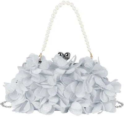 Produktbild von Seidene Abendtasche mit Perlenhenkel für Hochzeit