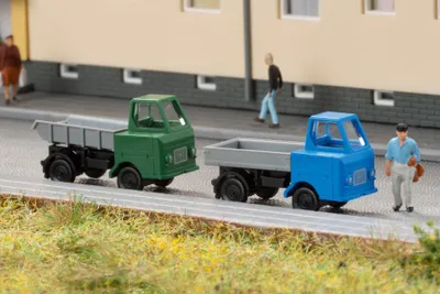 Produktbild von Auhagen Multicar M22 mit Anhänger 44656