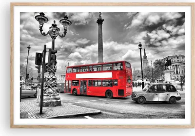 Produktbild von Gerahmtes Poster - Rahmen in heller Eiche - Trafalgar Platz Taxi London - 91,5x61 cm - Wand Bild - Wanddeko - Wandbilder - Wandposter - Bilderrahmen - Bilder - Kunstdruck - Wandbild - P2NAA91x61-0488