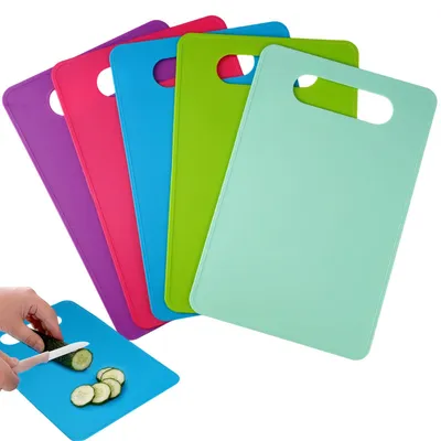 Produktbild von 5-teiliges Schneidebrett-Set, Frühstücksbretter aus Kunststoff (29 x 19 cm), farbige Küchenbretter, spülmaschinenfest, rutschfeste Schneidebretter