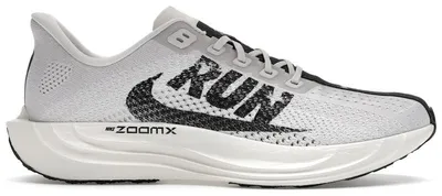 Produktbild von Nike ZoomX Pegasus Plus Platinum Tint College Grey Anthracite Black - EU 47.5