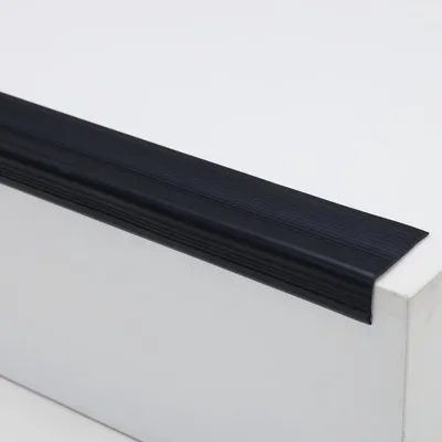 Produktbild von Antirutsch-Stufenleiste Gummi Selbstklebend 10 m Schwarz