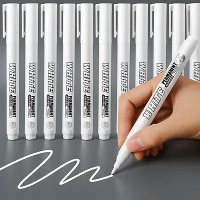 Zdjęcie produktu dla Zestaw 12 permanentnych markerów akrylowych, kolor biały. Wodoodporne, szybko schnące, do stosowania na szkle, drewnie, metalu, tkaninach i kamieniu