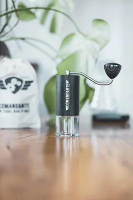 Image de Moulin à café en acier inoxydable avec mécanisme de mouture de précision Professionnel
