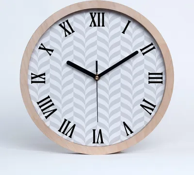 Produktbild von Holzuhr 20fi cm wanduhr - schwarze Spitzen - geometrischer Hintergrund