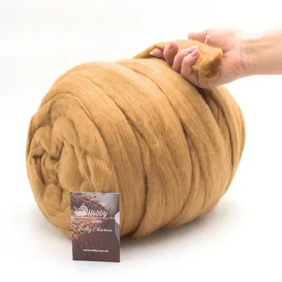 Produktbild von Hobby YARN - Softy Charme – 100% Schurwolle, 500g, XXL Merino Filzwolle, extra dickes Filzgarn zum Trocken- & Nassfilzen 34858 Golden Marigold