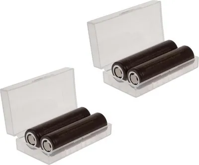 Two clear plastic battery cases, each containing two brown cylindrical batteries, are shown against a white background.