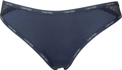 Zdjęcie produktu dla Figi damskie CK CALVIN KLEIN widoczne elastyczne majtki z koronkowymi wstawkami artykuł QF5152O, VN7 Niebieski cień, L, Elasthan 30%,Nylon 70%