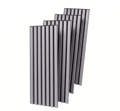 Produktbild von MEBANO. 4er-Set Akustikpaneele Holz 30x132 cm Arctis Grau 3D Wandpaneele aus Holzfunier und Filz Wandverkleidung Innen Paneele Wand, KI-generiertes Bild