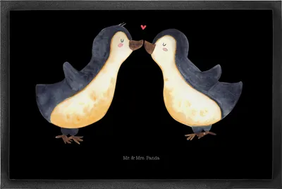 Produktbild von Mr. & Mrs. Panda fußmatte Pinguin Liebe 50 x 75 cm - Schwarz - Geschenk, Fußabtreter, Hochzeit, Bodenvorleger, Verlobung, Liebesspruch, Schmutzmatte, Schmutzfangmatte