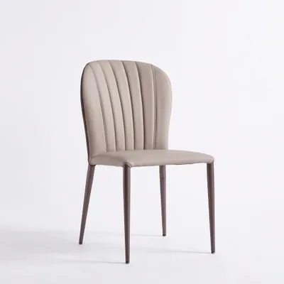 Produktbild von Beiger Esszimmer Stuhl Esszimmer Möbel Designer Kunstleder Stühle, KI-generiertes Bild