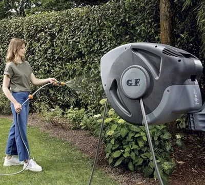 Produktbild von Schlauchbox – Automatische Gartenschlauchhalterung – 30 Meter Schlauch – 180 Grad schwenkbar – Schlauchaufroller