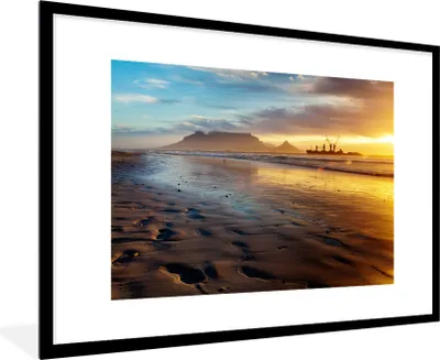 Produktbild von MuchoWow® Gerahmtes Poster Sonnenuntergang über dem Tafelberg in Kapstadt 90x60 cm - Poster mit Schwarzem Bilderrahmen Wandposter Rahmen Foto Bilder - Wanddekoration - Fotos