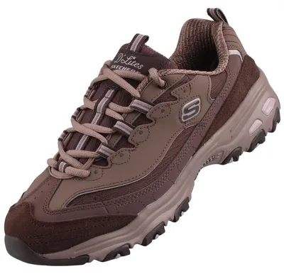 Das Bild zeigt einen braunen Freizeitschuh aus Leder mit einer weißen Sohle und einer Schnürung. Man sieht den Schuh von der linken Seite frontaler Perspektive.
