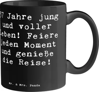 Produktbild von Mr. & Mrs. Panda Motivtasse Spruch 37. Geburtstag Lebensfreude - Schwarz - Geschenk, Kaffeetasse, persönliches, Trinkbecher, Alter, Becher, Teetasse, Happy Birthday
