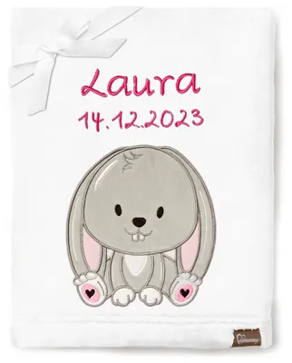 Produktbild von Be Mammy Babydecke mit 3D Applikation bestickt mit Name und Geburtsdatum 76 x 102 cm BE20-280 (Weiß - Kaninchen, 76 x 102 cm)