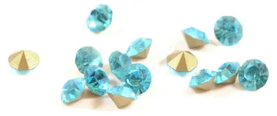 Produktbild von Vintageparts Strasssteine Chatons türkis Glas 3,8-3,9 mm, 50 Stück