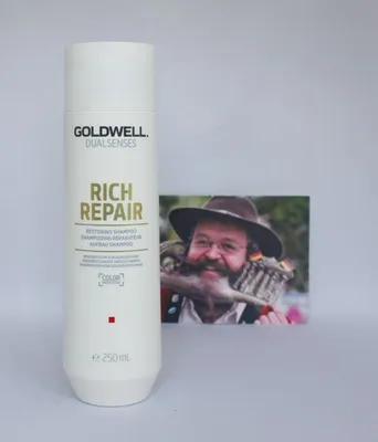 Produktbild von Goldwell Dualsenses Rich Repair Wiederherstellungs-Shampoo, 250 ml, für coloriertes Haar, mit MicroPROtec Complex und IntraLipid