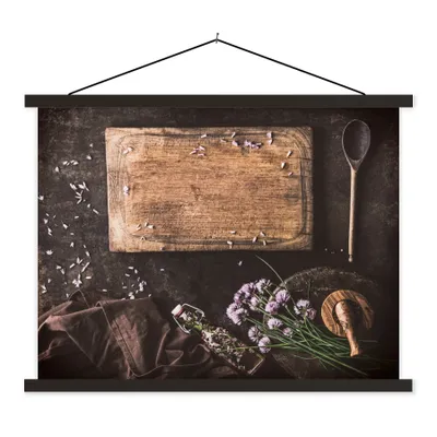 Produktbild von MuchoWow® Textilposter Schneidebrett - Kräuter - Löffel - Küche - Rustikal - Mörser - Schnittlauch 150x113 cm mit schwarzem Rahmen - Wohnzimmer