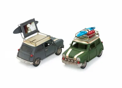 Produktbild von Retro Deko Blech Auto Rot mit Bilderrahmen und Spardose, Format: 23x11x14cm