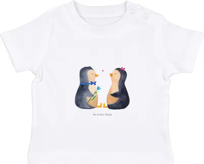 Produktbild von Mr. & Mrs. Panda Babyshirt Pinguin Pärchen 0. - 6. Monat - Weiß - Geschenk, Baby Oberteil, Hochzeitsgeschenk,  T-Shirt, Kinder Top, Hochzeit, Liebe, Hochzeitstag