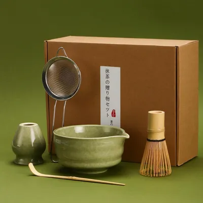 Produktbild von Matcha Tee Set 5-teilig mit Schüssel, Schneebesen, Schaufel, Sieb und Ständer