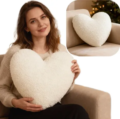 Produktbild von Weisses Dekoratives Kissen Als Geschenk Herz Boucle 44X36