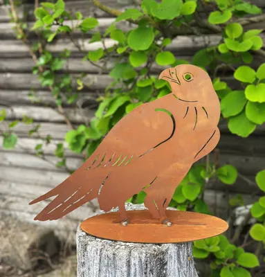 Produktbild von Gartenfigur Greifvogel Sperber auf Platte 32cm Edelrost Gartendeko Wetterfest Rost Metall Rostfigur Metallfigur Adler