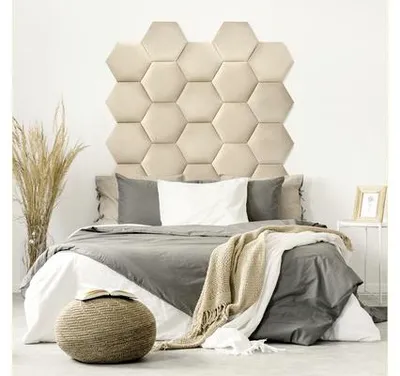Produktbild von Wandkissen Riviera Hexagon beige Samt-Optik 29 x 34 cm