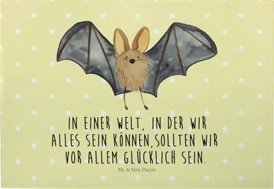 Produktbild von Mr. & Mrs. Panda Glas-Schneidebrett Fledermaus Flügel - Gelb Pastell - Geschenk, Schneidebrett, Servierplatte, Frühstücksbrett, Vesperplatte, Hackbrett, Lustige Sprüche