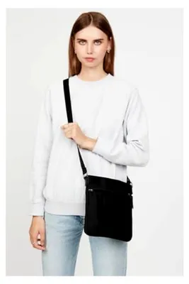 Produktbild von Basic Shoulder Bag Noir