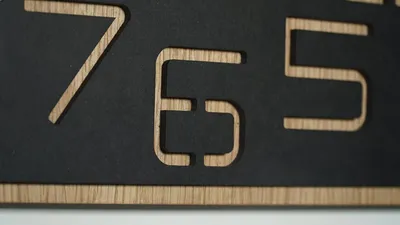 Produktbild von Große Holzoptik Wanduhr 40 cm - Quadratische Stille Uhr für Wohnzimmer und Schlafzimmer