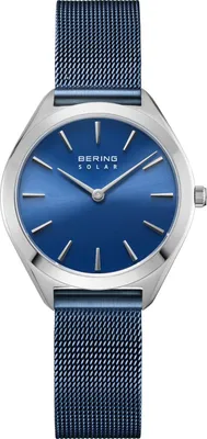 Produktbild von Damenarmbanduhr BERING 17331-307 in klassischem Marineblau Modell.