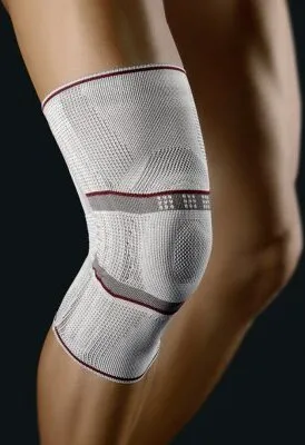 Produktbild von Bort Stabilogen Kniebandage Gr.6+ silber 1 St