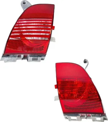 Produktbild von Rückleuchten-Set links rechts P21W Halogen HELLA für u.a. PEUGEOT 2008