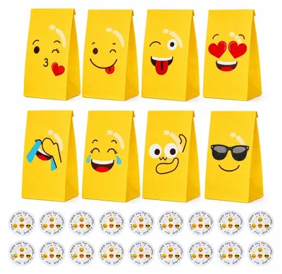 Productafbeelding van Papieren Zakjes met Stickers - Geel - 24 Stuks