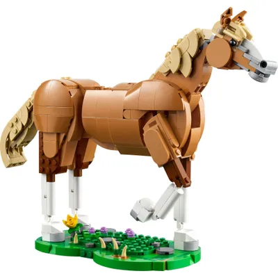 Imagen del producto de LEGO Creator 3 en 1: Majestuoso Caballo - Juguete para niños - Animales LEGO - La figura de animal se transforma en un modelo de oso o ciervo. Un regalo creativo para niñas y niños a partir de 9 años - 31166