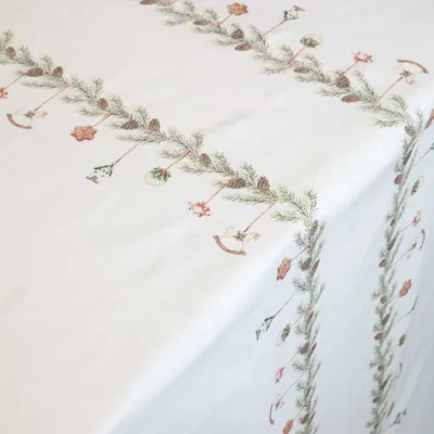 Produktbild von Chic Antique Tischdecke AIX Weiß mit Weihnachtsgirlande 140x240 cm Baumwolle