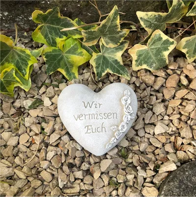 Produktbild von Grabherz Gedenkstein - Wir vermissen Euch - Grabschmuck Grabdeko Trauerherz 10cm , Handarbeit - Handbemalt