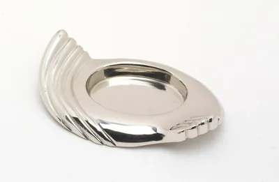 Produktbild von Kerzenhalter Flügelform aus Messing vernickelt Silber oval (Innen 6,5 x 4,5 cm) für Ovalkerzen, Ell